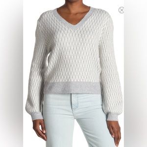 COPY - MELROSE AND MARKET Gray & White V-Neck Cable Stitch Sweater Size Medium .